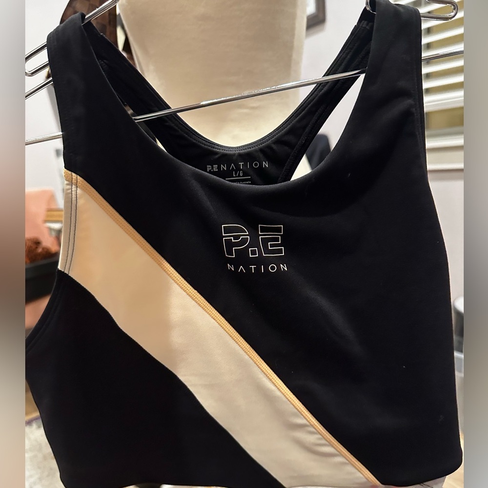 PE Nation - Objective sports bra